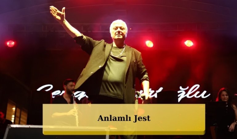 Cengiz Kurtoğlu'ndan Minik Hayranlarına Anlamlı Jest